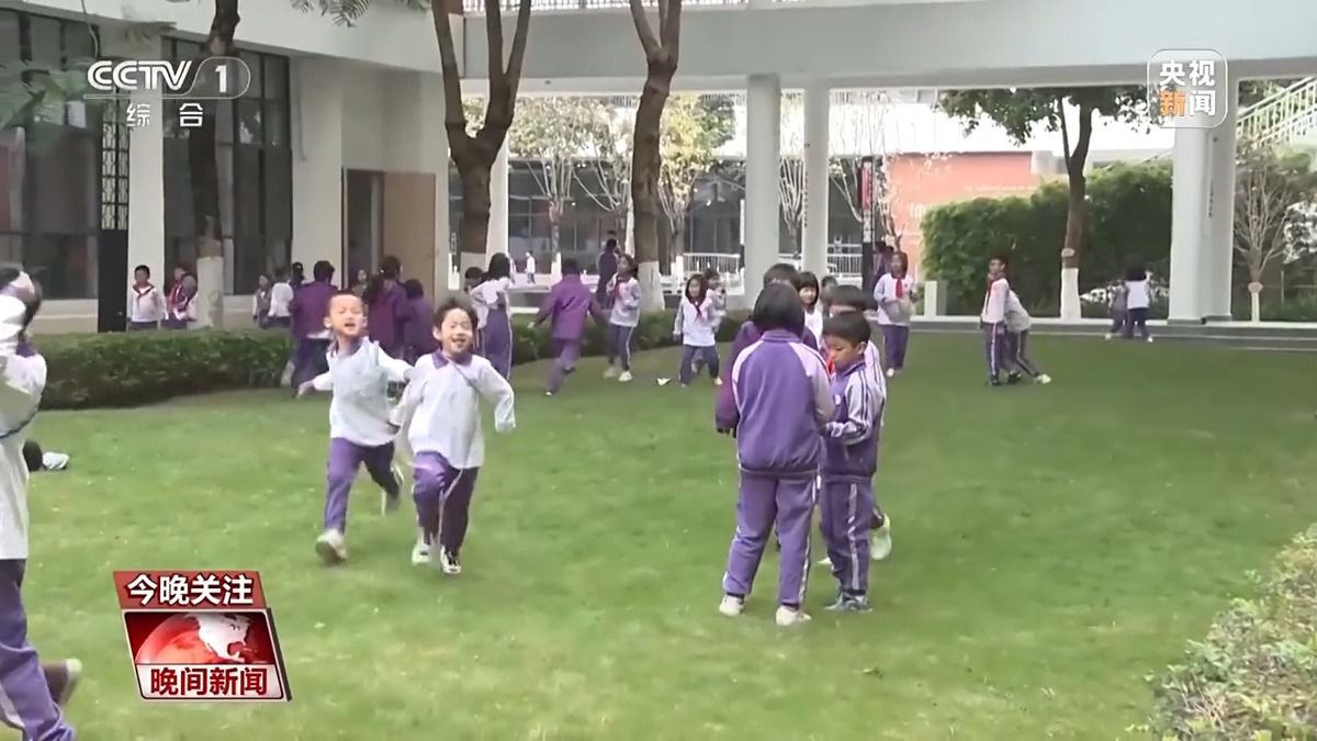 他的表现堪